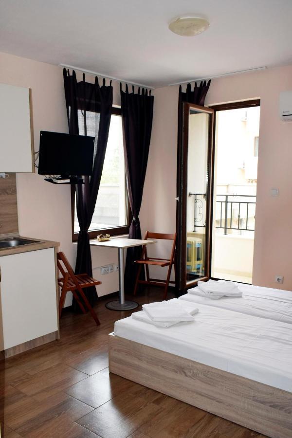 Flora Beach Apartaments بورغاس المظهر الخارجي الصورة