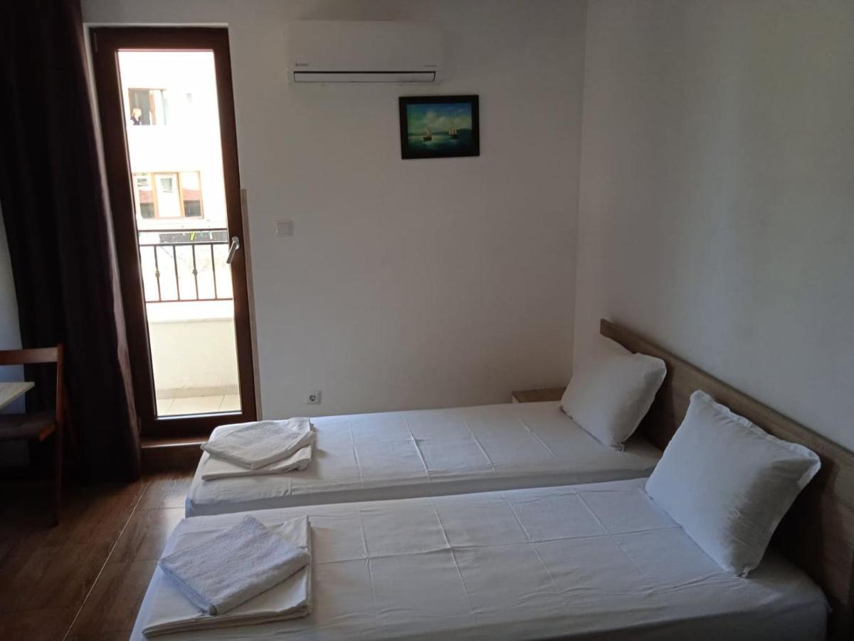 Flora Beach Apartaments بورغاس المظهر الخارجي الصورة