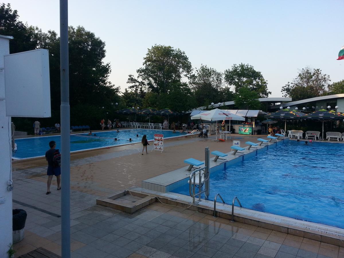 Flora Beach Apartaments بورغاس المظهر الخارجي الصورة